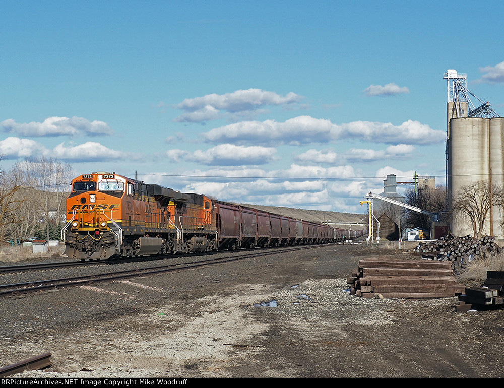 BNSF 7373